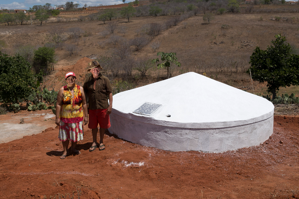 ONG constrói cisternas para os que sofrem com a seca no Nordeste
